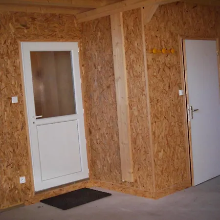 Maison Avec 3 A Landos, Vue Sur Les Montagnes, 150 M² Landos