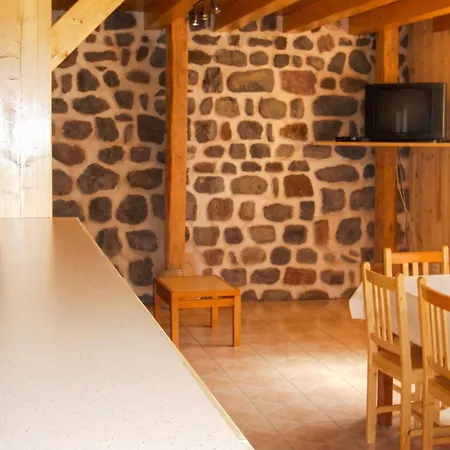 Semesterbostad Maison Avec 3 A Landos, Vue Sur Les Montagnes, 150 M² Landos