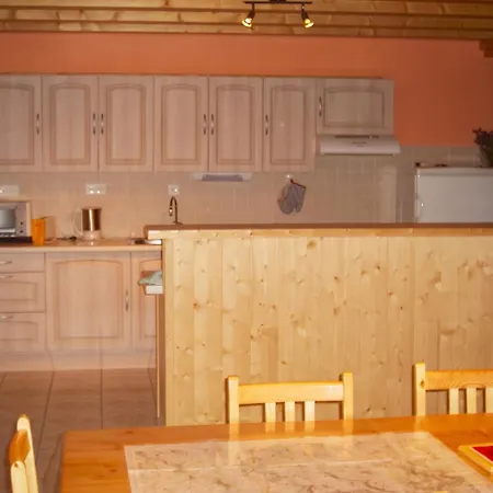 Maison Avec 3 à Landos, Vue Sur Les Montagnes, 150 M² Hébergement de vacances Landos