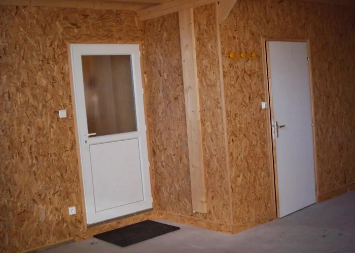 Maison Avec 3 A Landos, Vue Sur Les Montagnes, 150 M² Landos